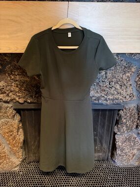 Classic Olive Green Short Sleeve A-Line Dress
